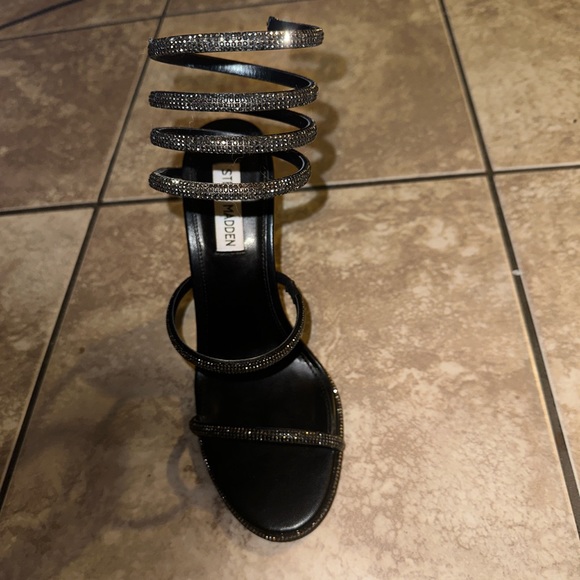 Steve Madden Exotica Heel . Size 8.5 - Picture 2 of 5